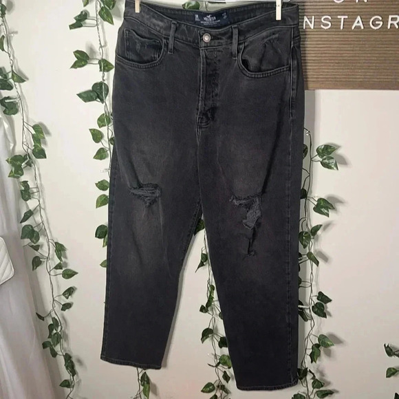 Hollister “Ultra High-Rise Vintage Straight” Jeans - Picture 2 of 5